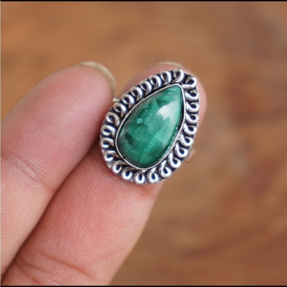 Elegant 925 Silver Silver plated and Natural Malachite cabochon Teardrop Ring